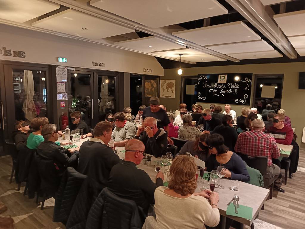 vue d'ensemble dans le restaurant